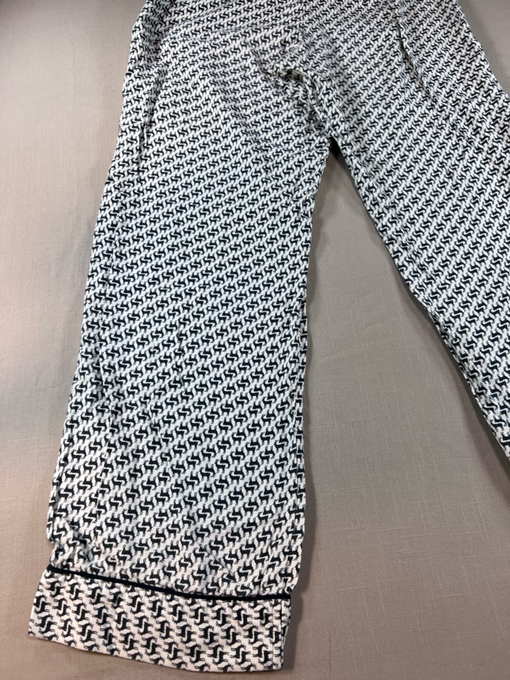 Victoria’s Secret Reindeer Print Pajama Pants - XS - Picture 9 of 11